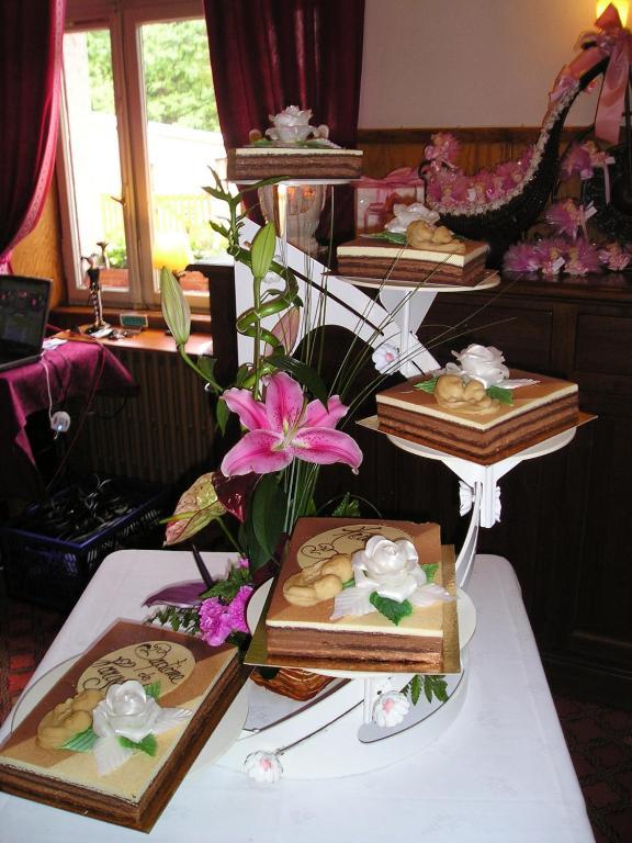 Logis Restaurant La Tête Des Faux Hotel Le Bonhomme