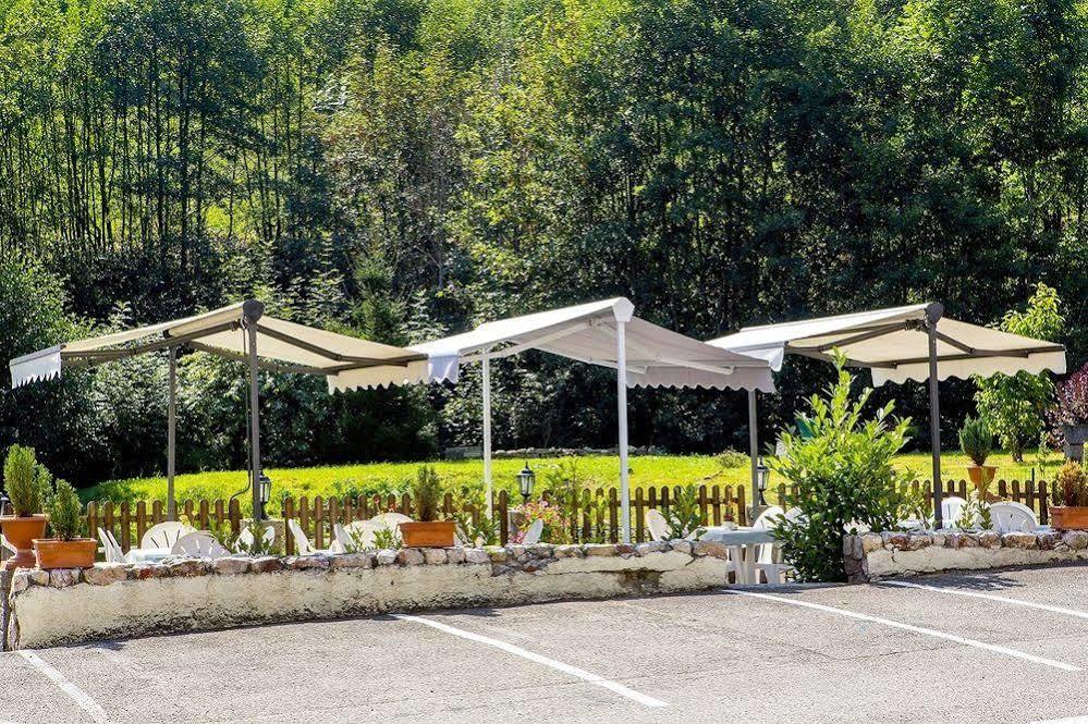 Logis Restaurant La Tête Des Faux Hotel