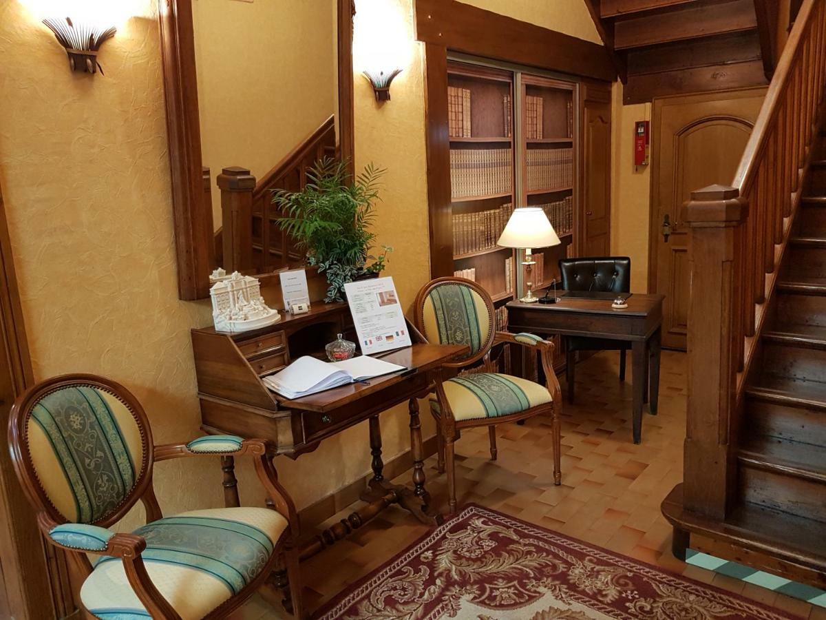 Logis Restaurant La Tête Des Faux Hotel Le Bonhomme