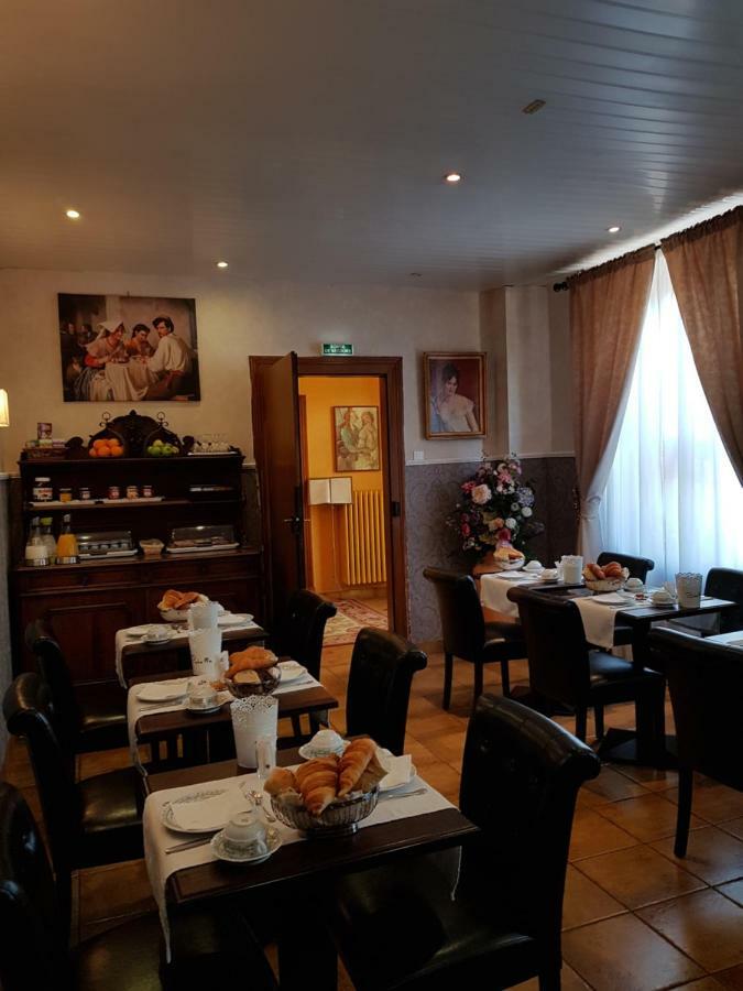 Hotel Logis Restaurant La Tête Des Faux 2*